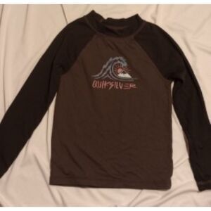 Quiksilver Boys Size 6 Long Sleeve Rashguard Surf Tee